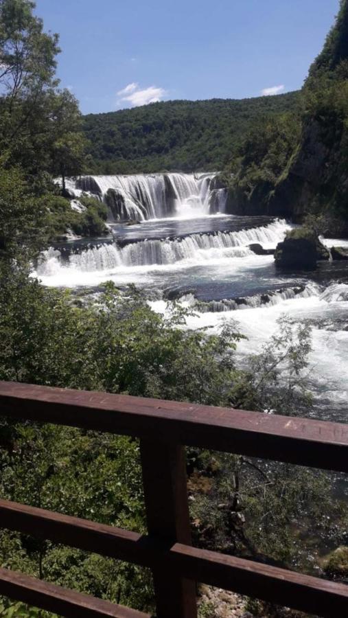 Omar & Una Apartmani Bihac Bagian luar foto