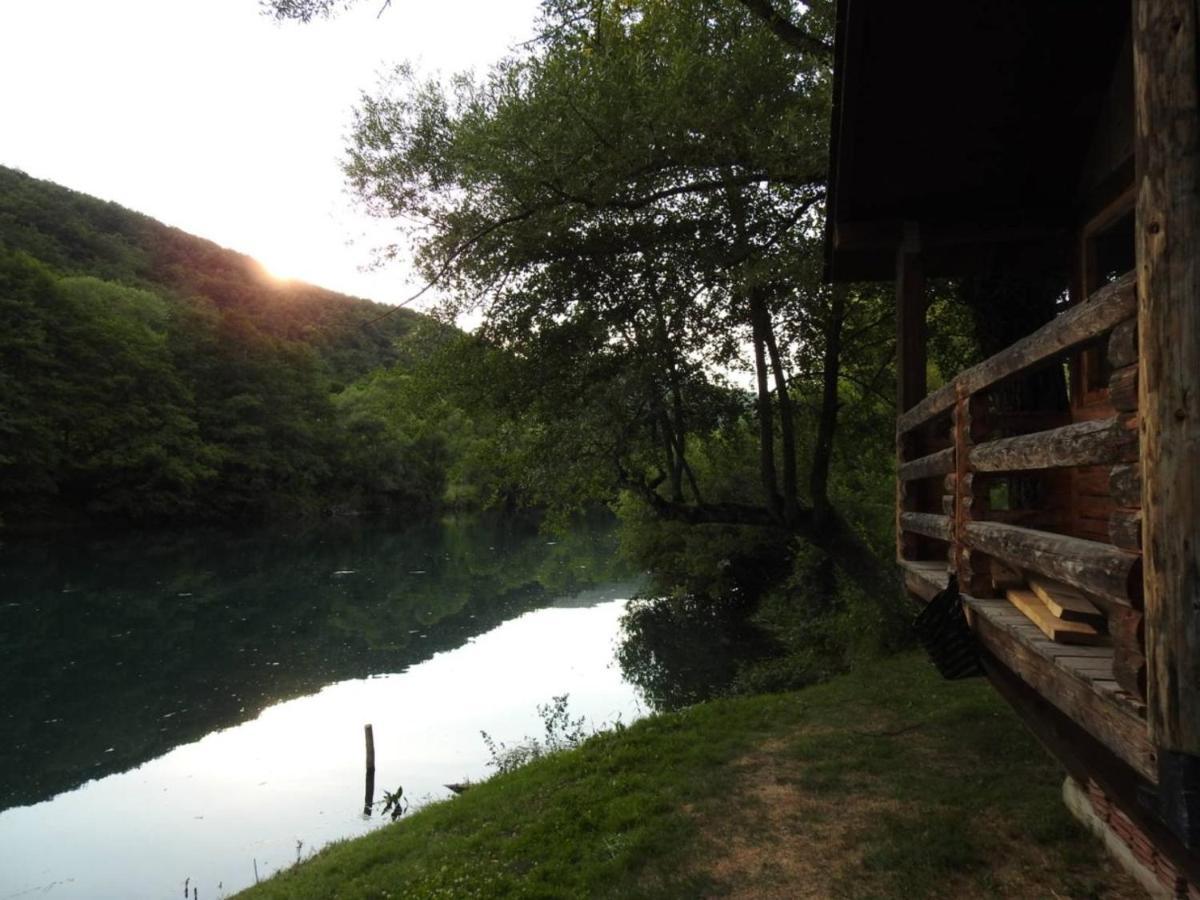 Omar & Una Apartmani Bihac Bagian luar foto