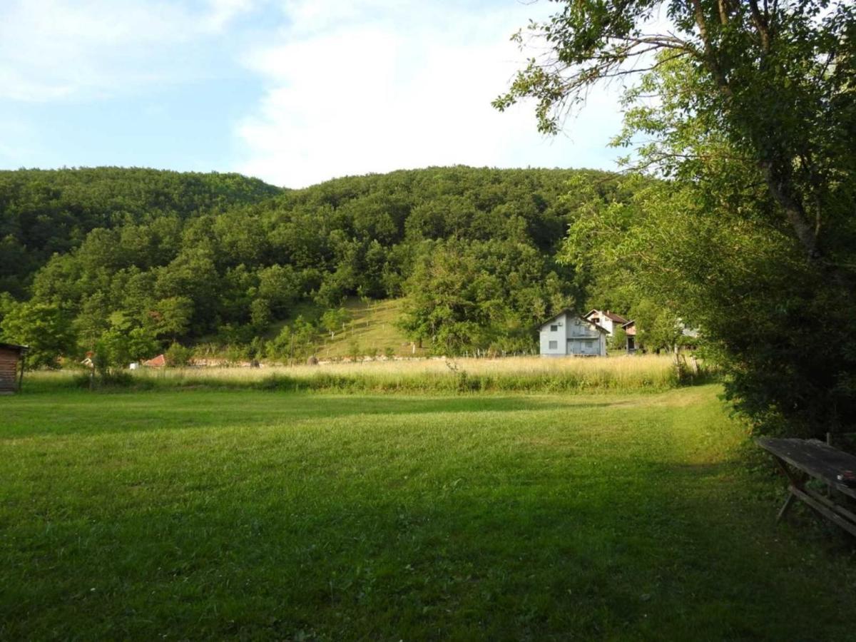Omar & Una Apartmani Bihac Bagian luar foto
