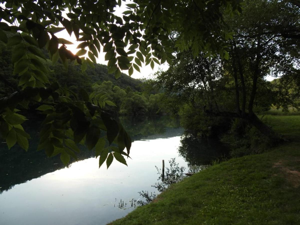 Omar & Una Apartmani Bihac Bagian luar foto
