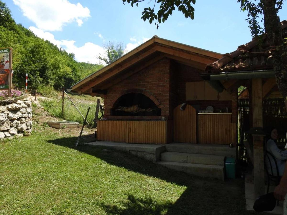 Omar & Una Apartmani Bihac Bagian luar foto
