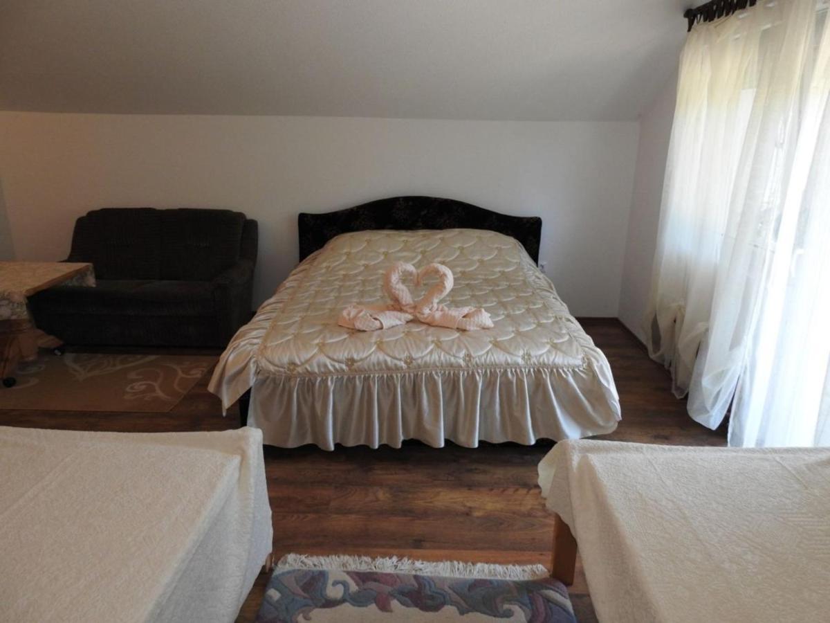 Omar & Una Apartmani Bihac Bagian luar foto