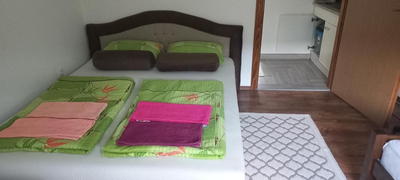 Omar & Una Apartmani Bihac Bagian luar foto